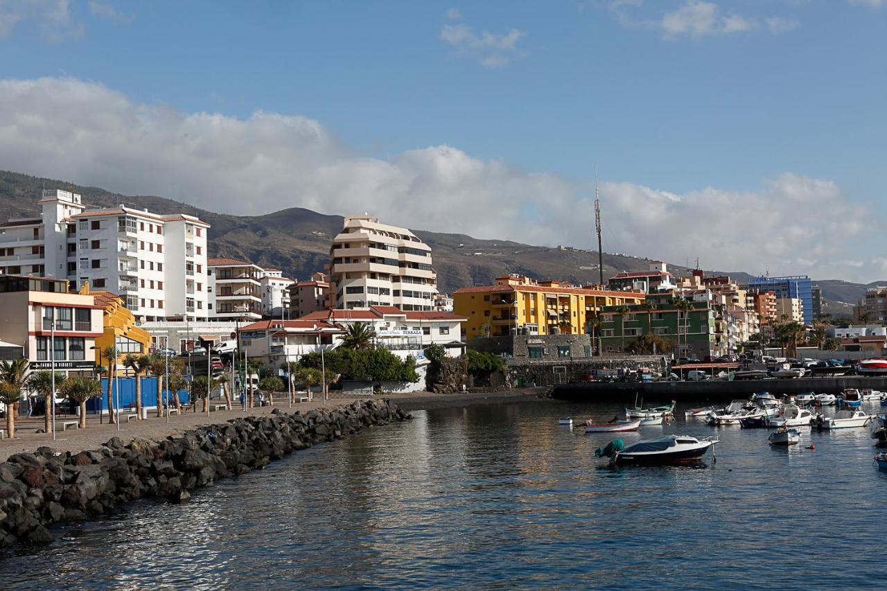 Apartamento frente al Puerto de Candelaria a 20 metros de la playa. Exterior foto